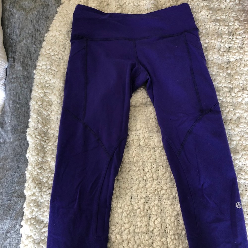 Lululemon Cropped Pant w/ Pockets! Size 6